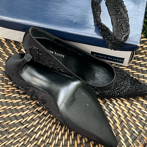 Karen Scott black mesh embellished pumps size 7.5 like new condition - Picture 10 of 11